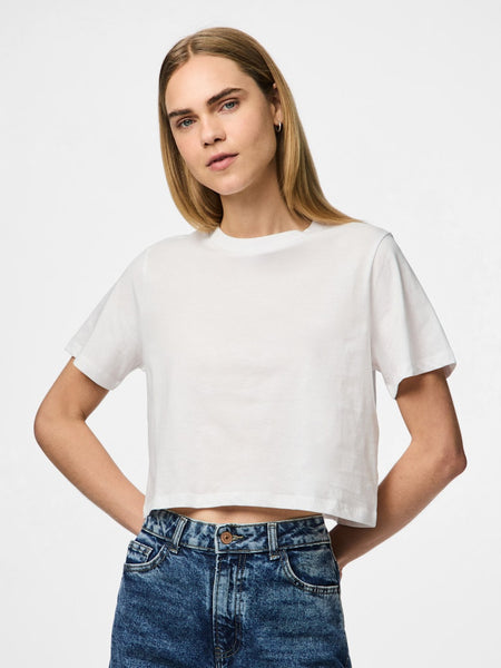 PIECES Cropped T-Shirt in White