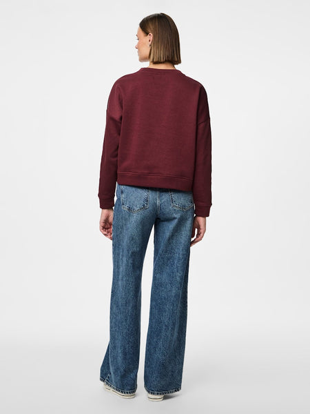 PIECES Round Neck Sweatshirt in Burgundy