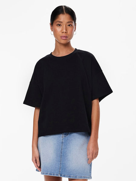 PIECES Short Sleeve Sweatshirt in Black