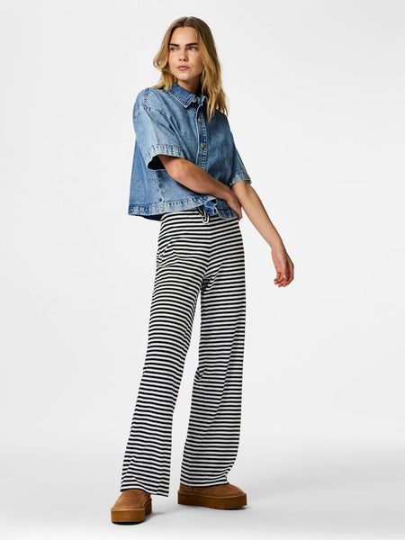 PIECES Short Sleeve Denim Shirt in Medium Blue