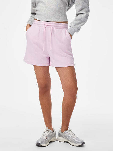 PIECES Sweat Shorts in Pink