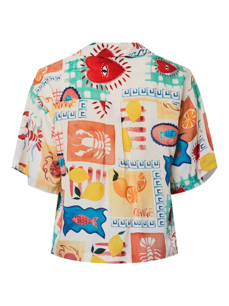 PIECES Printed Short Sleeve Shirt in Cream