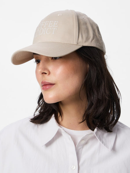 PIECES Embroidered "Coffee Addict" Cap