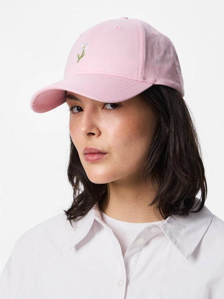 PIECES Embroidered Flower Cap in Pink