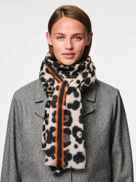 PIECES Animal Print Long Knit Scarf