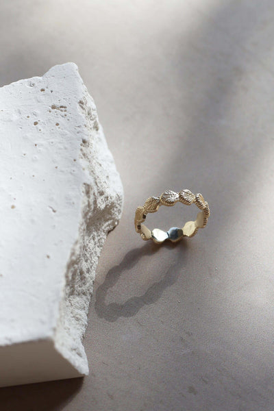 Tutti & Co Shell Ring In Gold