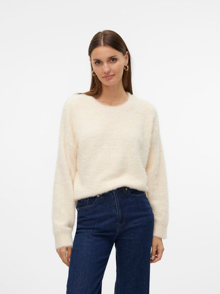 Vero Moda Boxy O-neck Knit Jumper in Cream