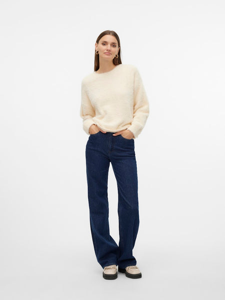 Vero Moda Boxy O-neck Knit Jumper in Cream