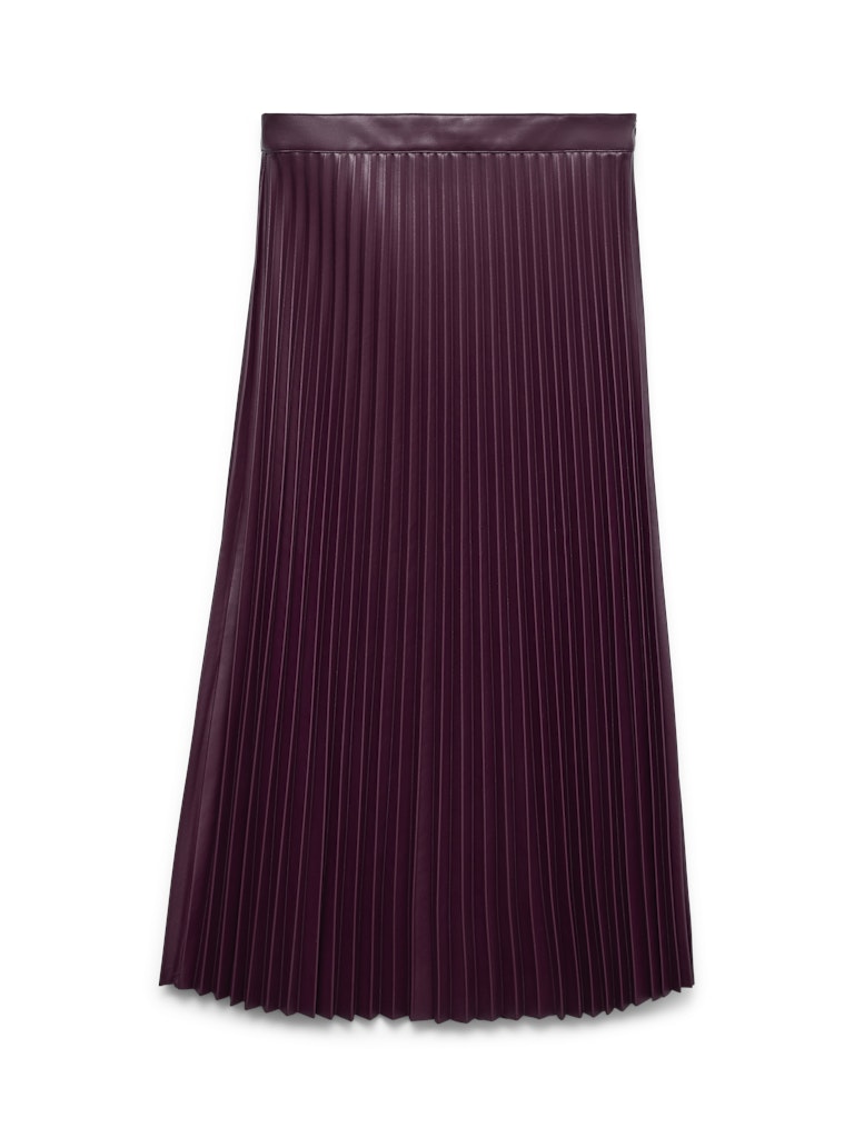 VERO MODA Coated Plisse Skirt in Burgundy