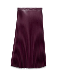 VERO MODA Coated Plisse Skirt in Burgundy