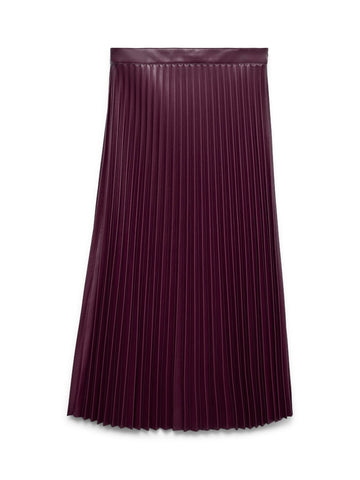 VERO MODA Coated Plisse Skirt in Burgundy