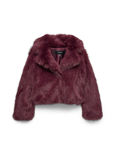VERO MODA Short Faux Fur V-Neck Jacket in Burgundy
