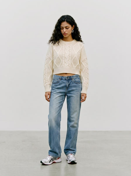 VERO MODA Short Cable Knit Jumper in Cream