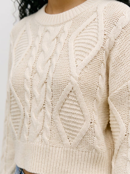 VERO MODA Short Cable Knit Jumper in Cream