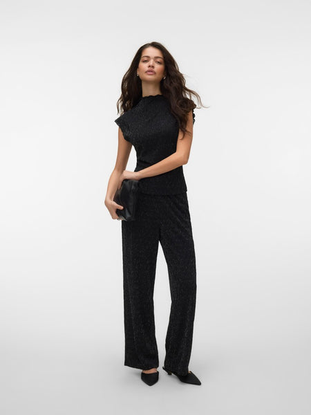 VERO MODA Sleeveless Glitter Top in Black