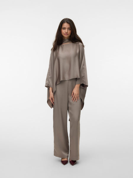 VERO MODA Satin Look Cape in Taupe
