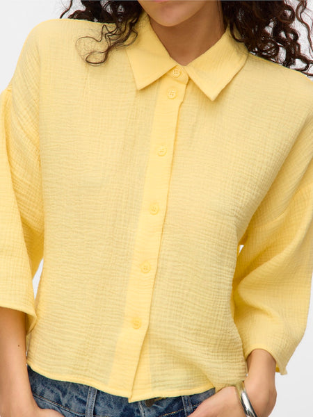 VERO MODA Cropped 3/4 Sleeve Cotton Shirt in Yellow