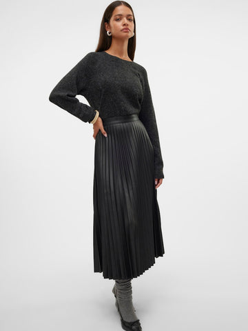 VERO MODA Coated Plisse Skirt in Black