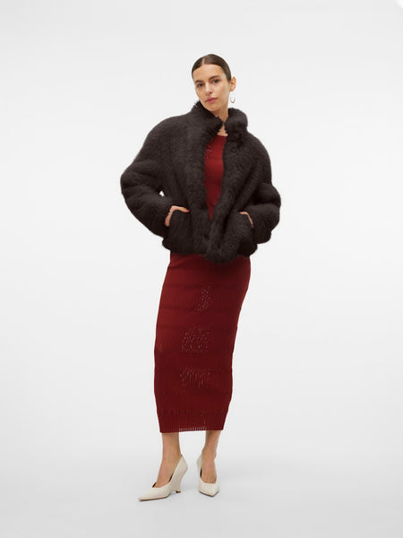 VERO MODA Short Faux Fur Jacket in Brown