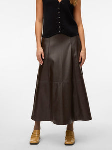 VERO MODA Coated Ankle Skirt in Brown