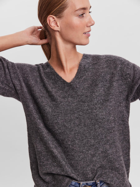 Vero Moda Knitted V-Neck Top in Grey