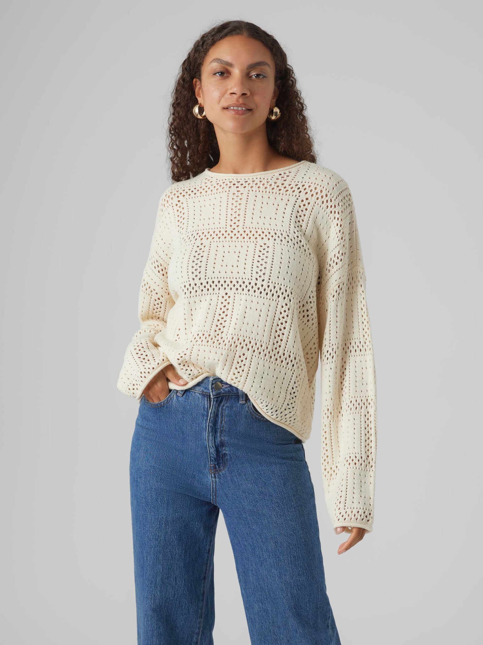 Vero Moda Knitted O-Neck Pullover in Cream