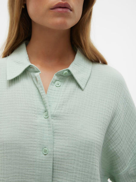 Vero Moda 3/4 Sleeve Cropped Cotton Shirt in Green