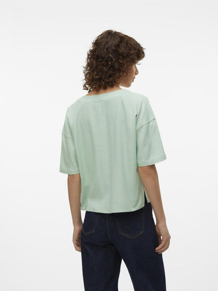 Vero Moda Short Sleeve Linen Blend V-Neck Top in Green