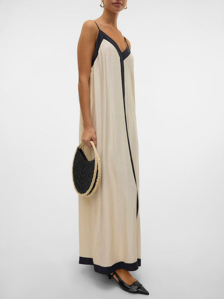 VERO MODA Contrasting Edge Ankle Dress in Cream