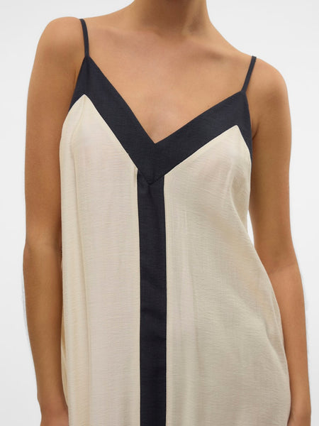 VERO MODA Contrasting Edge Ankle Dress in Cream