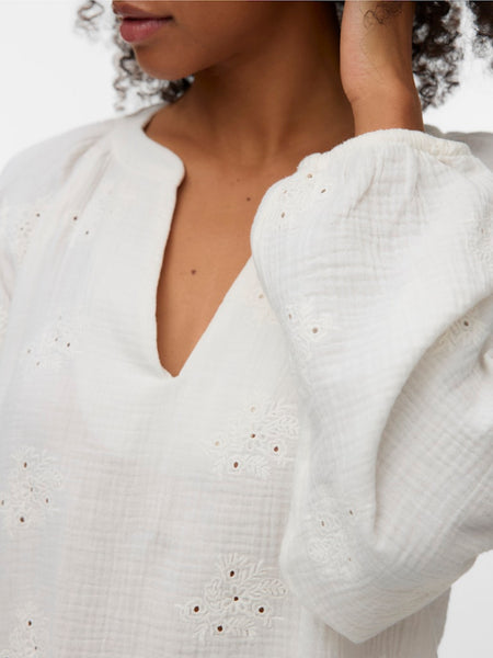 VERO MODA Embroidered V-Neck Cotton Top in White
