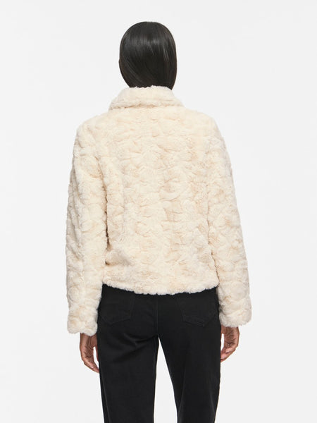 VILA Short Faux Fur Jacket in Cream