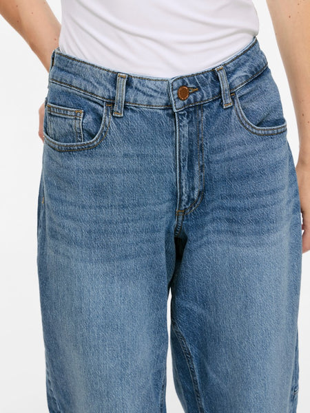 VILA Barrel Jeans in Medium Blue