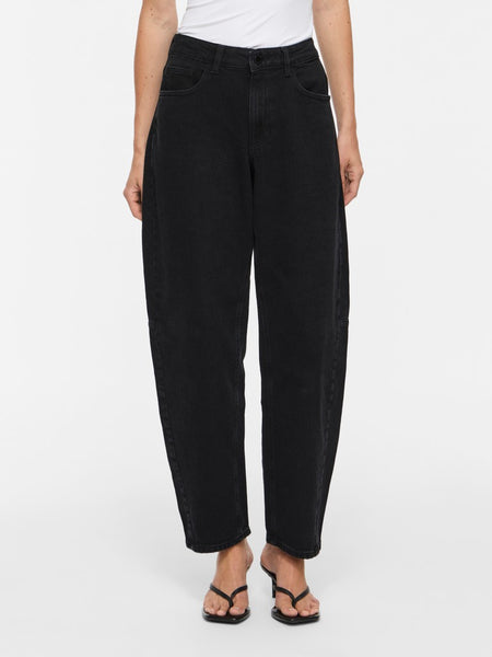 VILA Barrel Jeans in Black