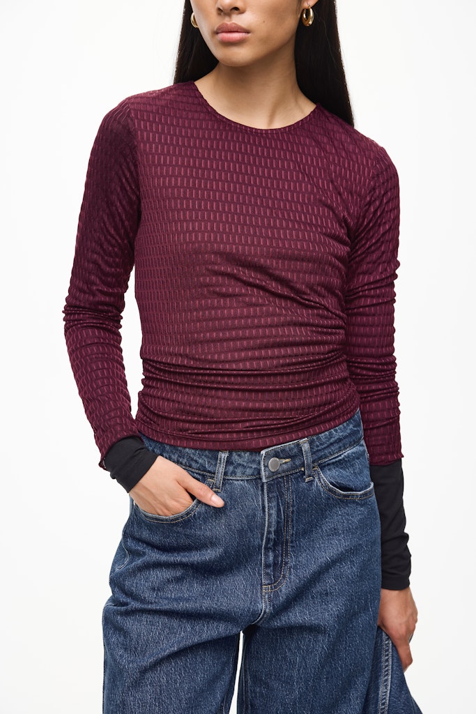 VILA Long Sleeve O-Neck Top in Burgundy