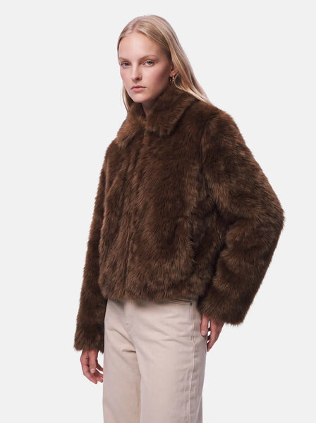 PIECES Short Faux Fur Jacket in Brown