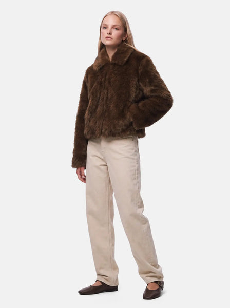 PIECES Short Faux Fur Jacket in Brown
