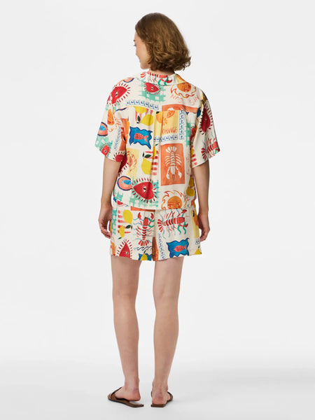 PIECES Printed Short Sleeve Shirt in Cream